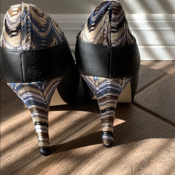 Amazing unique open toe pumps - Picture 5 of 5